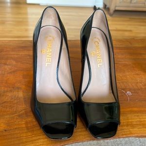 Authentic chanel shoes
